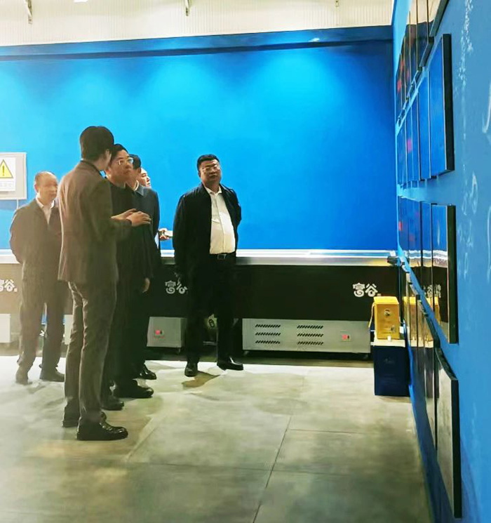 辽宁省政府副省长霍步刚一行来JDB电子集团考察调研